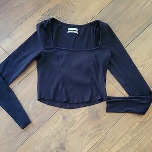 Urban Outfitters long sleeve Square Neck Cropped Black Fitted Shirt, Size Med